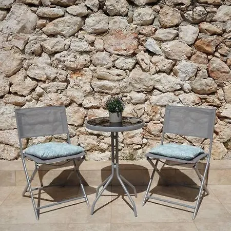 Semesterbostad Giannata House