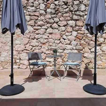 Nyaraló Giannata House *
